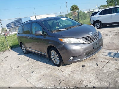 TOYOTA SIENNA 2011