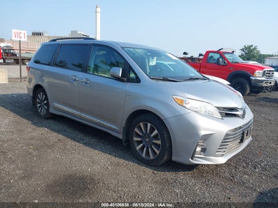 TOYOTA SIENNA 2018