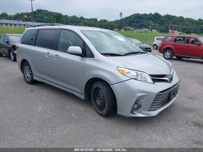 TOYOTA SIENNA 2020
