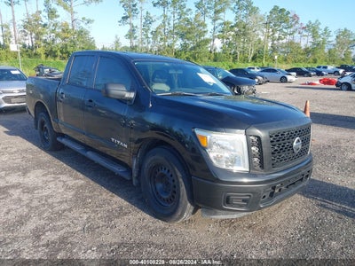 NISSAN TITAN 2017