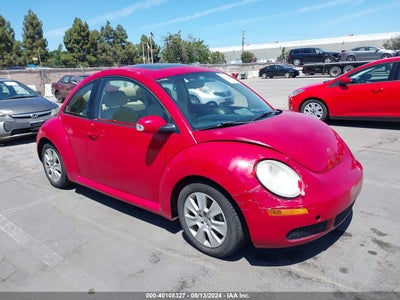 VOLKSWAGEN NEW BEETLE 2009