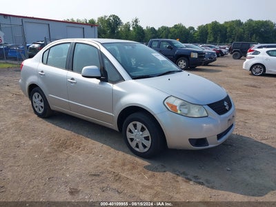 SUZUKI VERSA 2011