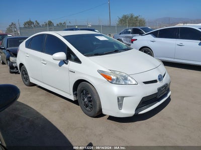 TOYOTA PRIUS 2015