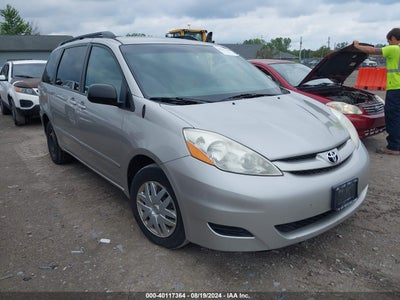 TOYOTA SIENNA 2010