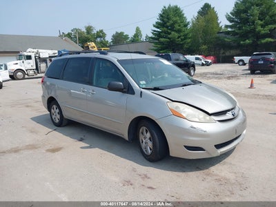 TOYOTA SIENNA 2009