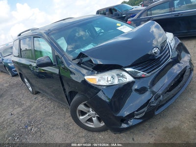 TOYOTA SIENNA 2015
