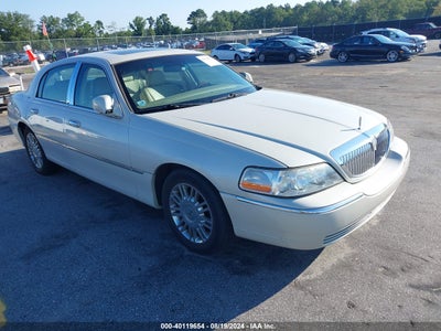 LINCOLN TOWN CAR 2006