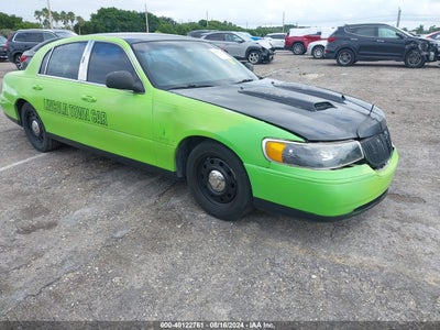 LINCOLN TOWN CAR 2000