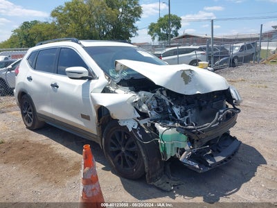 NISSAN ROGUE 2017