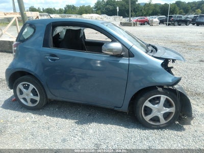 SCION IQ 2012