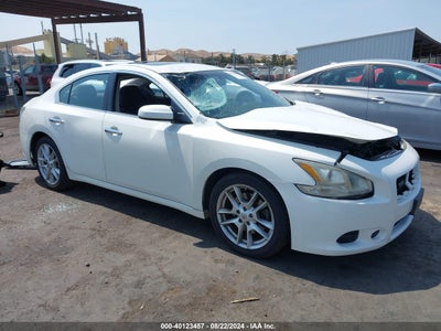 NISSAN MAXIMA 2014