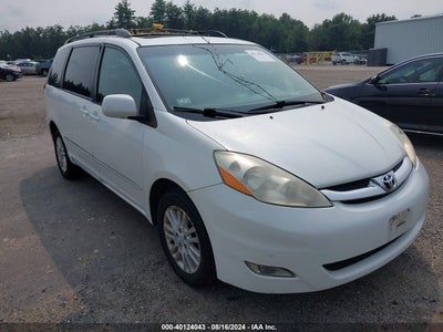 TOYOTA SIENNA 2009