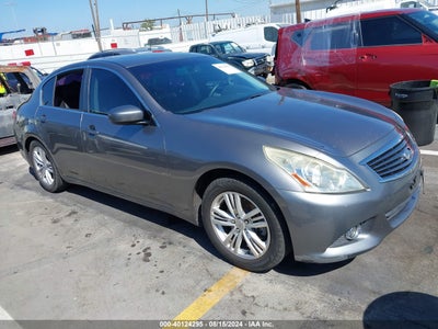 INFINITI JOURNEY 2013
