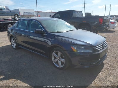 VOLKSWAGEN PASSAT 2013