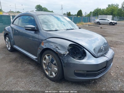 VOLKSWAGEN BEETLE 2012