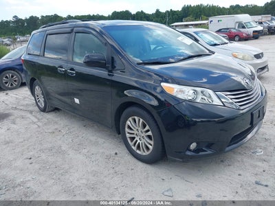 TOYOTA SIENNA 2016
