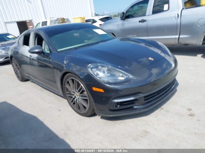 PORSCHE PANAMERA 2017