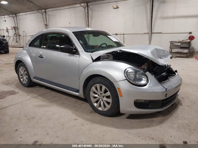 VOLKSWAGEN BEETLE 2013
