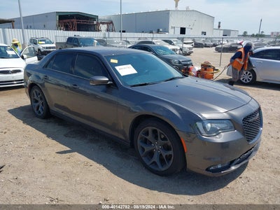CHRYSLER 300 2021