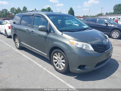 TOYOTA SIENNA 2012