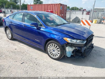 FORD FUSION HYBRID 2015