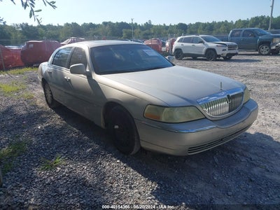 LINCOLN TOWN CAR 2003