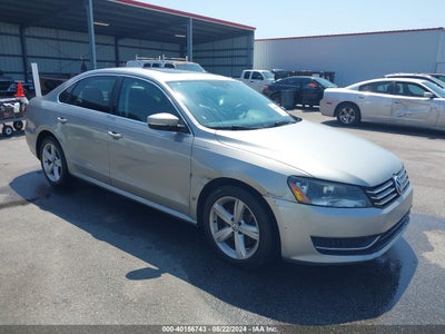 VOLKSWAGEN PASSAT 2013