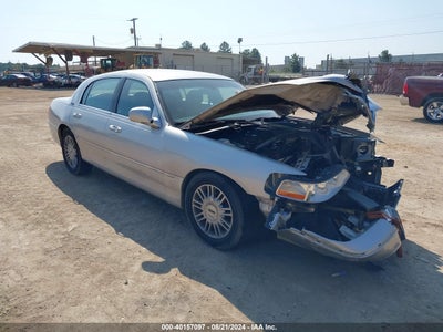 LINCOLN TOWN CAR 2009