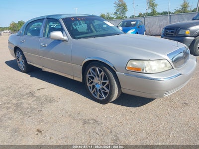 LINCOLN TOWN CAR 2007
