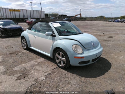VOLKSWAGEN NEW BEETLE 2010