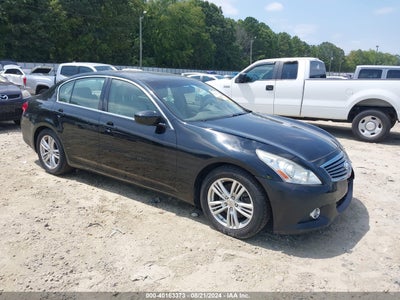 INFINITI JOURNEY 2011