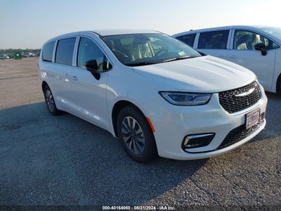 CHRYSLER PACIFICA HYBRID 2024