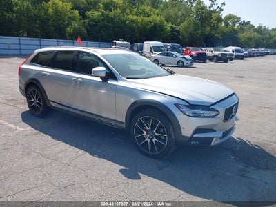VOLVO V90 CROSS COUNTRY 2017