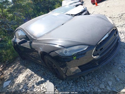 TESLA MODEL S 2015
