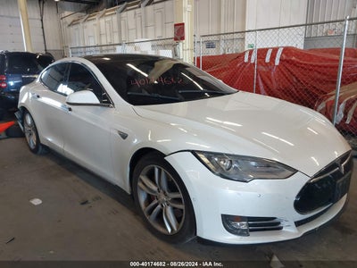 TESLA MODEL S 2015