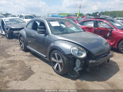 VOLKSWAGEN BEETLE 2012