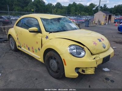 VOLKSWAGEN BEETLE 2016