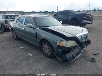 LINCOLN TOWN CAR 2005