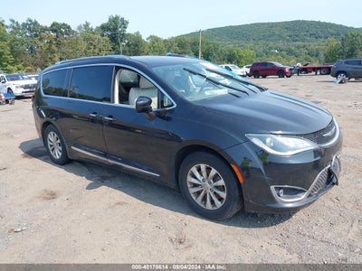 CHRYSLER PACIFICA 2019