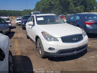 INFINITI JOURNEY 2015