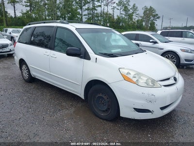 TOYOTA SIENNA 2009