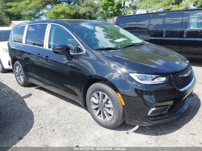 CHRYSLER PACIFICA HYBRID 2024