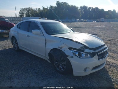 INFINITI M37 2013