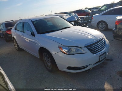 CHRYSLER 200 2013