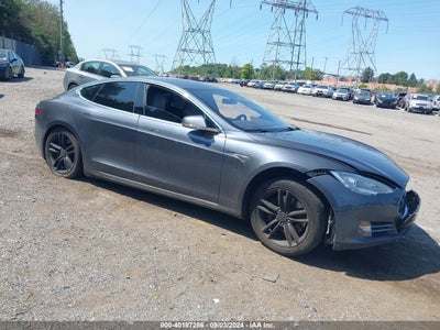 TESLA MODEL S 2015