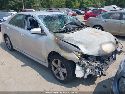 TOYOTA CAMRY 2014