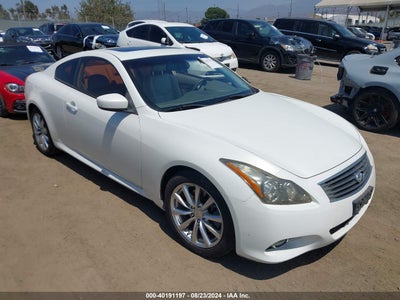 INFINITI G37 2011