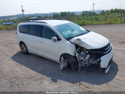 CHRYSLER PACIFICA 2018