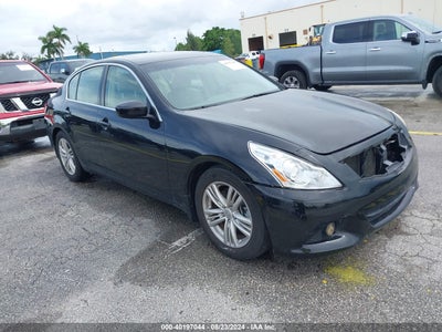 INFINITI JOURNEY 2012