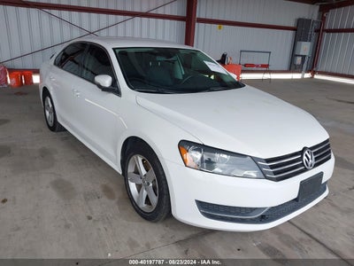 VOLKSWAGEN PASSAT 2014